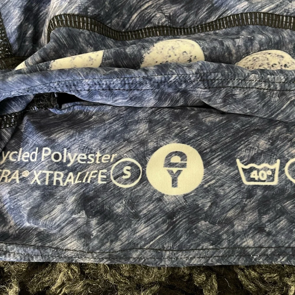 Yoga Democracy moon sports bra - Picture 4 of 4